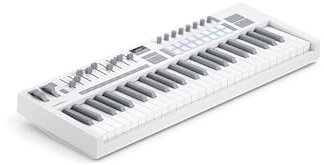 Novation Launchkey 49 Weiß (MK4) – USB-MIDI-Controller-Keyboard mit 49 halb gewichteten Tasten und DAW-Integration. Akkord-Skalenmodi, 8 Drum-Pads und Arpeggiator Inklusive Musiksoftware-Bundle