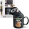Disney The Mandalorian Taza Baby Yoda Caja Regalo Frikis Taza Mug y Calcetines Star Wars (Yoda Negro AOP)