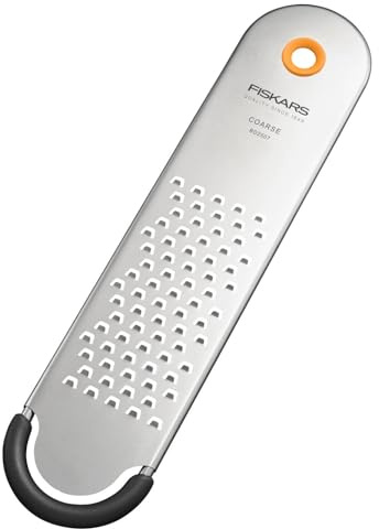 Fiskars Functional Form Grobe Reibe, Gemüsereibe für Karotten und Weichkäse | Klingenschutz, Edelstahl-Klinge/Kunststoff-Griff, Grau/Schwarz/Orange, 1079968