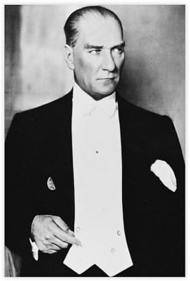 GIEIG Atatürk (Mustafa Kemal Atatürk) Poster mit ehemaligem Präsident der Türkei, Wandkunst, Leinwand, Schlafzimmer, Dekor, Büro, Zimmer, Küche, Geschenk, ungerahmt, 40,6 x 61 cm
