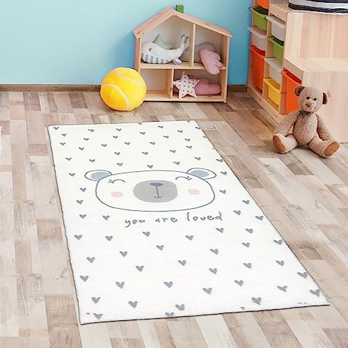 CARPETIA Spiel-Teppich weich pflegeleicht - EIN niedlicher Bär – Herzchen in Creme 80 x 150 cm
