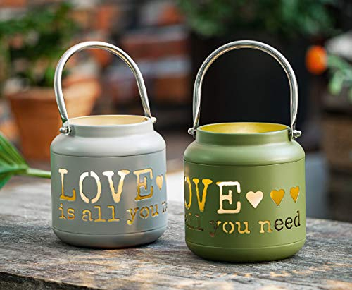Dekoleidenschaft Laterne „Love“ mit Schriftzug, Retro Windlicht aus Metall mit Henkel, Vintage Garten-Deko, Gartenlaterne, 2er Set Hängewindlicht, Gartendeko für Draußen