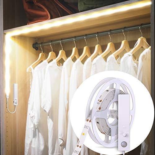 B.K.Licht - LED Strip 1m mit Bewegungsmelder, kürzbar, batteriebetrieben (exkl.), LED Streifen, Leiste, Schrankbeleuchtung Kleiderschrank, Band, Unterbauleuchte, 100x2,6x2,6 cm, Weiß