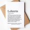 KAMEWI® Grußkarte LEHRERIN Definition | Klappkarte mit Briefumschlag aus Kraftpapier | Geschenk Grundschule Kind Schule Schulkind Dankeschön Vorbild Bedanken Danke Kindergarten