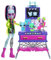 Monster High Make-A-Monster Pet Spielset, Frankie-Stein-Puppe und über 30 Zubehörteile für unzählige Haustierkombinationen, Möbel für das Verrückte Wissenschaft“-Labor, JBF18