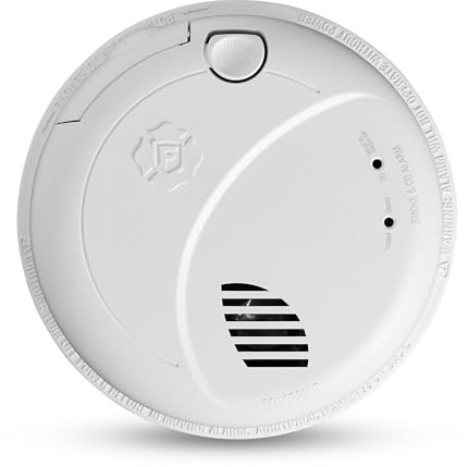 First Alert SMCO100V-AC, Hardwire Interconnect, Smoke and Carbon Monoxide Alarm, with Battery Backup and Voice and Location Alerts, 1 Pack