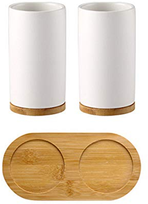 BULZEU Badezimmer Zubehör Set, Keramik Mundschale Zahnbürstenhalter für Zahnpasta Bambus-Lagerung Bord, Inklusive Zahnbürstenhalter, 2 Tassen Zahnputzbecher Weiße Keramik und Bambus