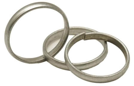Lohe Ka Challa Pack of 3 Kale Ghode Ki Naal Iron Ring Made up of Black Horse Shoe Iron Ring for Lord Shani Dosh Upay Nivaran ShanRing Made of metal extracted from Black Horse's Shoe LKC1