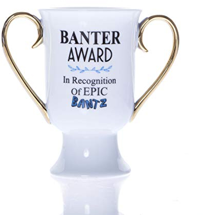 Boxer Gifts Trophy Mug Tazza con Trofeo Banter Award, Divertente Regalo di Babbo Natale Segreto per Amici e colleghi, Ceramica