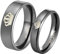 Mabohity Herren-Ring Titan-Ring mit Krone Her King und His Queen Gravur Titanium 7mm Breit Ehering Verlobungsring Freundschaftsring Partnerring Paar Ring, Schwarz, Größe 65
