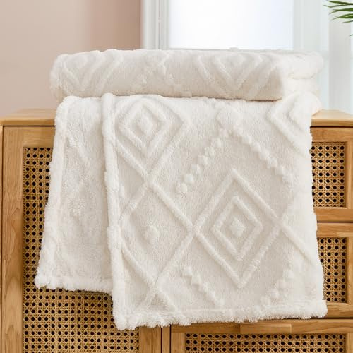 Guchuang Jacquard Diamond Sherpa Fleece Throw Blanket, Cream White Luxury Blanket, Super Soft Fuzzy Plush Decorative Thick Warm Bed Throws for Sofa Couch Travel All Season Use, King 220x240cm