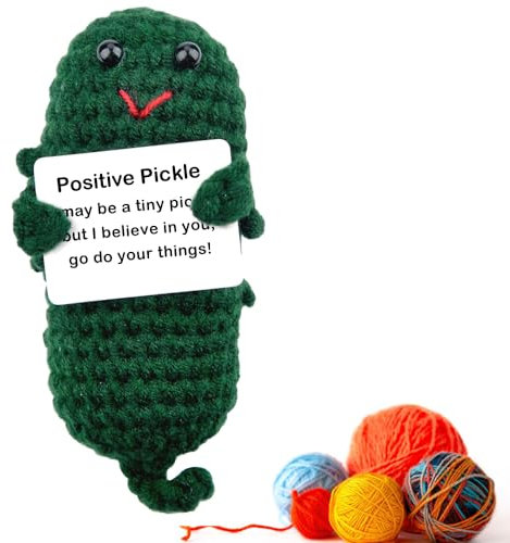 Puedno Positive Gurke, Lustige Positive Pickle Puppe mit Positiver Energiekarte, Inspirational Gurke Pocket Hug Handmade Strickwolle Gurke Puppe Geschenke für Freunde, 10,5cm