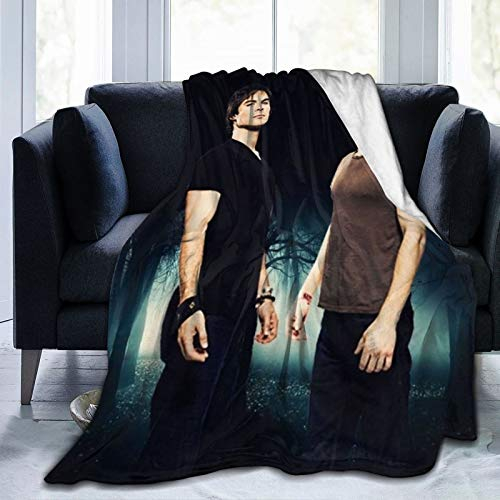 Amkong Team Damon Guys Salvatore Brothers Micro-Fleece-Decke, Vampir-Ornamente, TV-Show, Merch-Fans, Geschenke, weiche, leichte Plüsch-Überwurfdecke für Bett, Couch, Wohnzimmer, 203,2 x 152,4 cm
