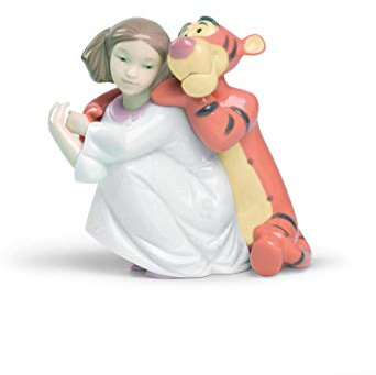NAO Umarmungen mit Tigger. Dekorative Figur eines Mädchens mit Tigger, Charakter aus Winnie Puuh, in glänzendem Porzellan. Kinderskulptur in sanften Farben zur Wohnungsdekoration