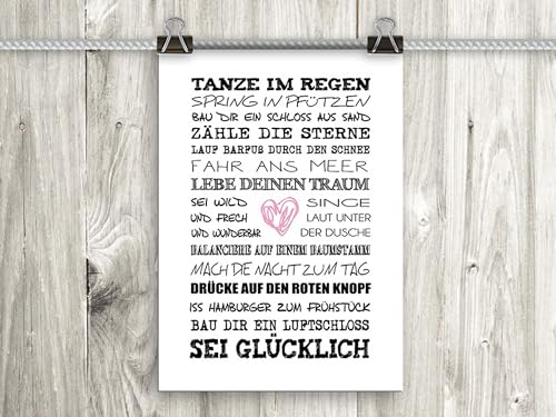 Sattie, Poster mit Spruch, Din A4, PE0041-DR, Tanze im Regen, Wandbild, Kunstdruck, Zitat, Sprüche, Wanddekoration, Typographie, Wohnzimmer, Schlafzimmer, Esszimmer, Küche, Flur