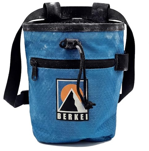 BERKEI Chalkbag mit 2 Taschen, Schlüsselclip und Hüftschlaufe – robuster Magnesiumbeutel für Bouldern, Klettern, Halle und Fels – Ripstop Material in Tech Blue