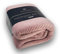 Apiando Kuscheldecke Rosa 150 x 200 cm - Kuscheldecke Flauschig extra weich & warm - Wohndecke Flanell Fleecedecke als Sofadecke, Tagesdecke & Couchdecke