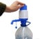 Dispensador de agua manual para garrafas. Bomba de agua manual y universal para garrafas y botellas de agua Dispensador agua de garrafas de agua 2,5, 3, 5 litros con el tapón de diámetro entre 38-48mm