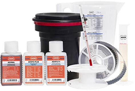 Adox Analog Starter Kit / Adox PE MCP 310 Hochglänzend 25Blatt / Adox Laborzangen 2stk. / Adox Entwickeler Baby Neutol NE 100ml / Adox Laborschale 20x25cm farbig sortiert