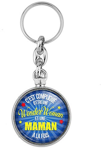 BADGMANIA Porte Clés Métal 2 faces C'est compliqué d'être une Wonder Woman et une Maman à la fois - Fond Bleu - Idée Cadeau Fêtes des Mères Anniversaire Logo 33mm