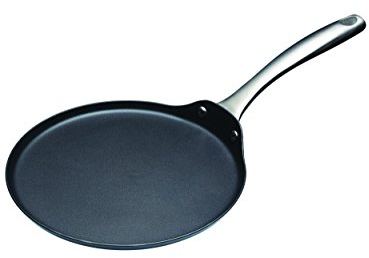MasterClass Carbon Steel Non-Stick Induction-Safe Crêpe and Pancake Pan, For Making Pancakes, Omelettes and Tawa Roti with PTFE, PFOA and BPA Free Non Stick, Dishwasher Safe, 24 cm – Black