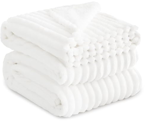 RUIKASI Kuscheldecke Flauschig Decke Weiß - 230x270cm Riesig Fleecedecke Sofadecke Couchdecke für Wohnzimmer Deko Blanket, Weiche Wolldecke Warme Korddecke als Tagesdecke