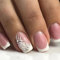 GlamRays Lot de 24 faux ongles, à presser, carrés, de taille moyenne, blancs, en acrylique, pointes françaises, avec rose blanche et strass