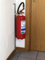 Porta estintore a parete, con cartello estintore incluso, scarico del peso a terra, per pareti in cartongesso, attacco standard Univ, dimensioni cm L 7x H74 portata kg 25 - tecnidea PE2
