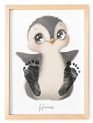 Baby Fußabdruck Bild Personalisiertes Tierbild Poster mit Tieren für Babyzimmer Deko Kinderzimmer Erinnerung an Meilenstein (OHNE FARBE) (Pinguin, DIN A4 | Fußlänge bis 6 cm | Alter bis 6 Monate)