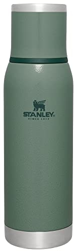 STANLEY Adventure to Go Isolierter Reisebecher, 750 ml, auslaufsichere Edelstahl-Isolierflasche mit isoliertem Becherdeckel und spritzwasserfreiem Verschluss