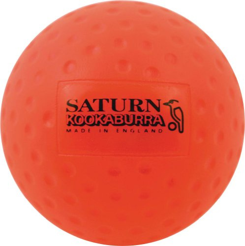 Kookaburra - Hockeyball auf Rasen aus Polycarbonat Waben Saturn