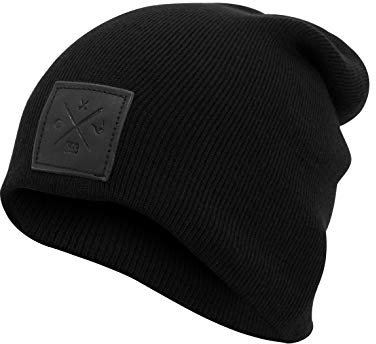 Manufaktur13 Slouch Beanie - Long Beanie Mütze, Strickmütze mit Echt-Leder/Stick Veredelung, Viele Farben zur Auswahl (M13) (Black Out)