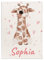 Personalisierte Babydecke Kinderdecke mit Einer Babygiraffe, Name und Motivfarbe | Individuelle Baby Decke Namensdecke mit Giraffe und kleinen Herzen (Giraffe small Hearts), 80 x 110 cm