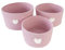 Intirilife 3-teiliges Aufbewahrungskorb Set Organizer in Rosa mit Herzaufnäher - 24 x 14/22 x 12.5/19 x 10 cm - Praktische Aufbewahrungs Körbe für Regale Ablagen als Deko