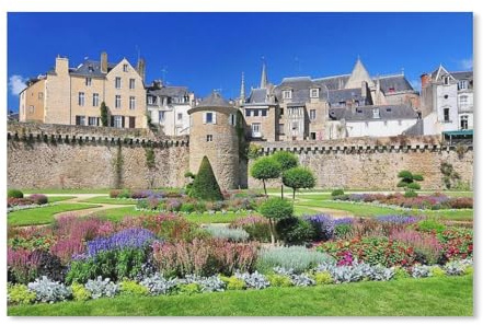 BEAYODKP Peinture par Numéros ，Les remparts de la Vieille Ville et Les Jardins de Vannes. Bretagne, Nord de la France，Peinture par numéros sur toile avec pinceaux et pigments acryliques -C30