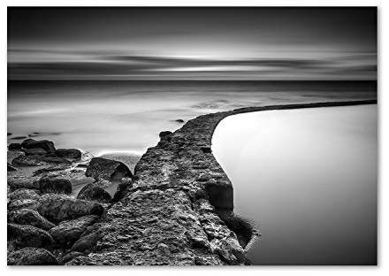 Tulup Impression sur verre de 100x70 cm Image Tableau Photo décorative panoramique pour la cuisine et le salon - Paysage - Une Plage De Galets - Noir et blanc
