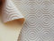 Exma Protector de Mesa Acolchado Resistente | Mantel Hule Muletón Antimanchas 140x200cm | muletón Protector para Tabla de Plancha | Fácil de Limpiar | ENGOMADO Grabado Grosor 2,0 mm