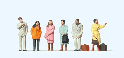 Preiser 14121 Waiting Travelers (Standing) in H0 (1:87)