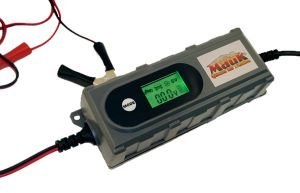 Mauk KFZ Batterie Ladegerät Battery Charger 3.8A / 0.8A mit LCD