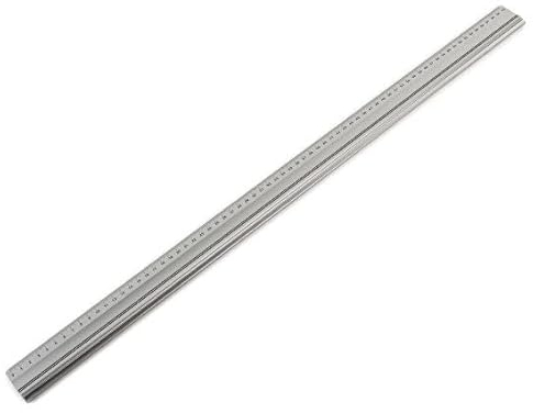 SPRINTIS Schneidelineal 70 cm, robustes Metall-Lineal mit Stahlkante und Anti-Rutsch-Gummieinlage, präzises Schneidewerkzeug für exakte Arbeiten