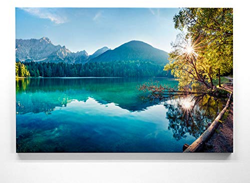 Atemberaubendes Berg Bild Fusine See, Italien - als 200x150cm große XXL Leinwand. Tolles Wandbild als Hintergrund und Deko für Wohnzimmer & Schlafzimmer. Fertig aufgespannt auf 4cm Holz-Keilrahmen