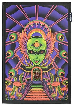 PSYWORK Schwarzlicht Stoffposter Neon | Alien Godness | 0,3 x 0,45m | UV-aktiv | fluoreszierend | Wandbehang Stoffbanner Poster Wandbild Kunstdruck Dekobild Dekoration Wandteppich
