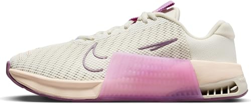 NIKE Damen W Metcon 9 Sneaker, SAIL/White-Guava Ice-Rush Fuchsia, 44 EU
