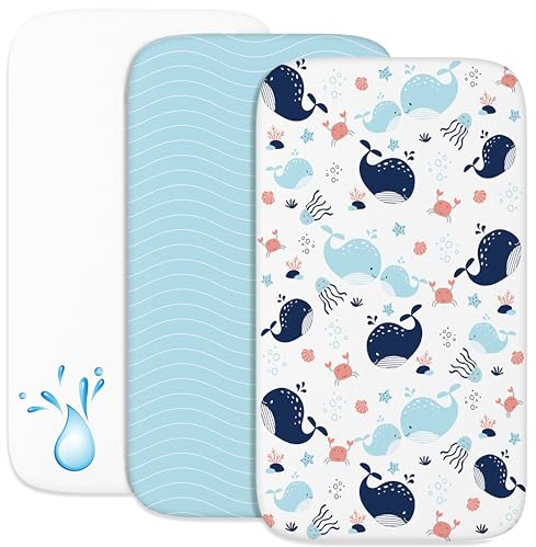 2X Spannbettlaken aus 100% Baumwolle mit Gummiband - 1X Matratzenschoner aus 100% wasserdichtem Material - 3er-Set - 55x90cm - Ozean