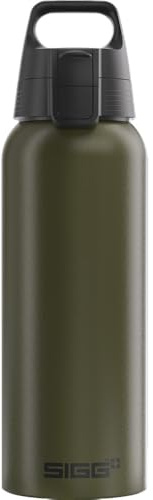 SIGG - Alu Trinkflasche - WMB ONE Roasted Green - Klimaneutral Zertifiziert - Für Kohlensäurehaltige Getränke Geeignet - Auslaufsicher - Federleicht - BPA-frei - Outdoor - Grün - 1 L