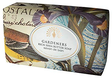 The English Soap Company Heritage English Lavender Soap Bar - Luxury Shea Butter Soap with Classic Floral Fragrance - Vegan Friendly Gift - 190g