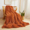 XeGe Luxuriöse Flauschige Couchdecke - Sofa Kuscheldecke, warme winterliche Sofadecke, hochwertige Kunstpelz-Decke, zottelige Plüschdecke, 152x228 cm pelzige Wohndecke für Couch, Burnt Orange