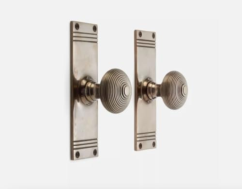 AB Hardware Pair of Antique Beehive Mortice Door Knobs on Back Plate - Solid Brass Handle