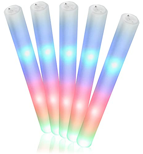com-four® 5x LED-Leuchtstab aus Schaumstoff - Farbflash-Stick RGB 40 cm lang - Schamstoffrolle mit blinkenden Lichtern für Disco, Party, Festival - Leuchtröhre als Mitbringsel (05 Stück - Schaumstoff)