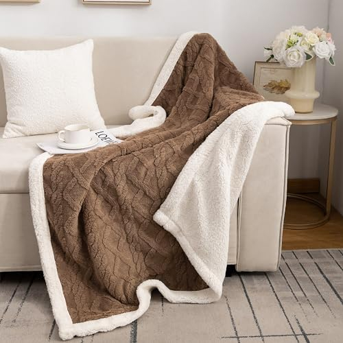 QOFLY Decke Sofa Kuscheldecke Kamel - 100x150cm Dicke Sofadecke Couchdecke, Warm Sherpa Sofaüberwurf Decke, Braun Klein Flauschige Wohndecke für Couch winterdecke